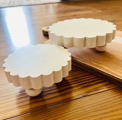 Mini Scalloped Risers